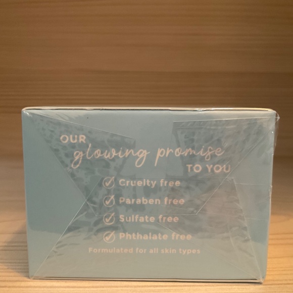 Brightening Mud Mask - Picture 4 of 6